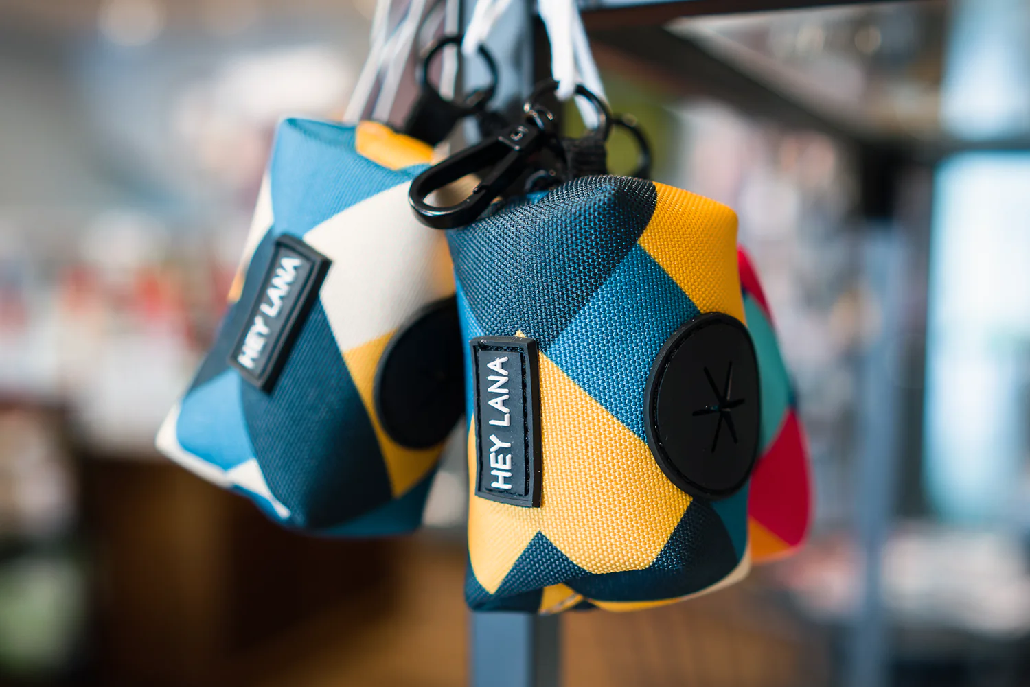 Pudelwohl & Mopsfidel Fachgeschäft für Hunde und Katzen in Weimar. Zubehör für Hunde und Katzen.