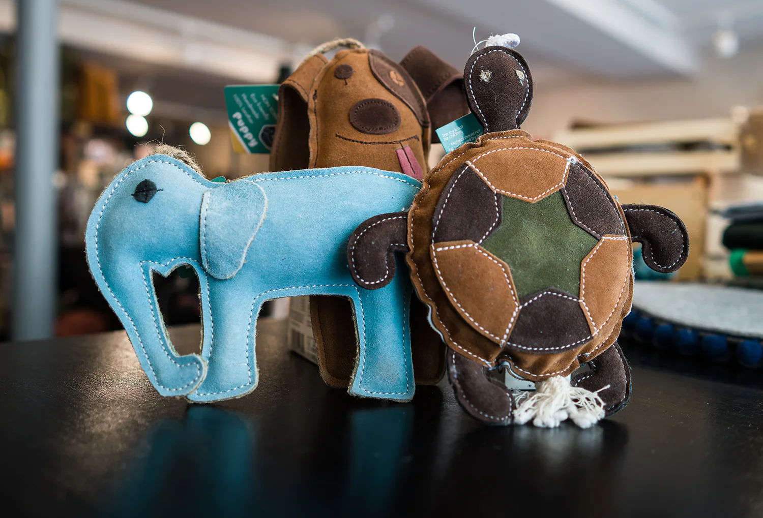 Pudelwohl & Mopsfidel Fachgeschäft für Hunde und Katzen in Weimar. Spielzeug für Hunde und Katzen.