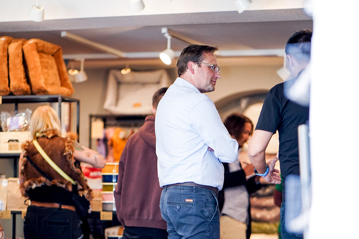 Pudelwohl & Mopsfidel – alles Gute rund ums Tier: Futter, Pflegeprodukte, Zubehör, Spielzeug und vieles mehr im Fachgeschäft für Hunde & Katzen in Weimar / Thüringen.